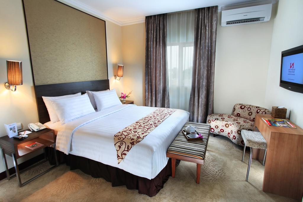 Swiss-Belinn פאנגקלאן בון מראה חיצוני תמונה