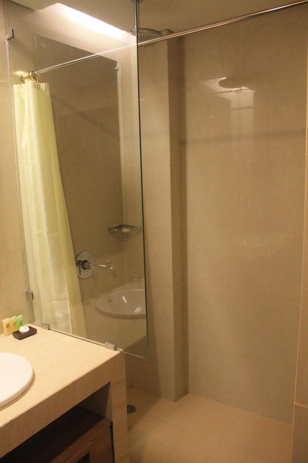 Swiss-Belinn פאנגקלאן בון מראה חיצוני תמונה